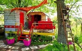 La Roulotte De Lola - Chambre D'Hotes