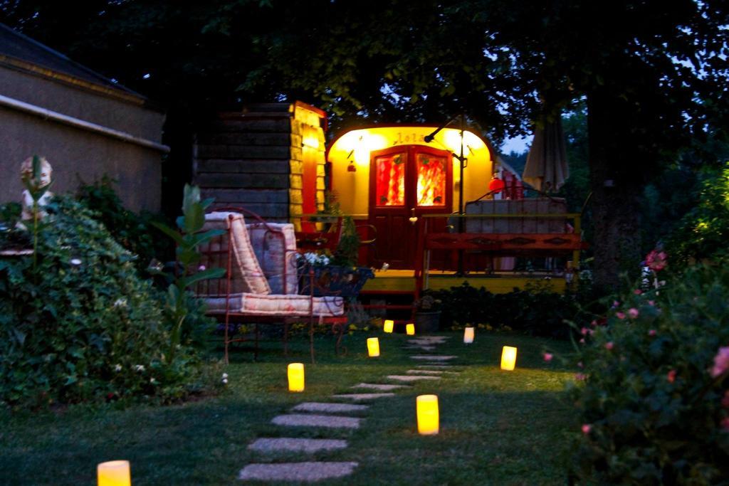 La Roulotte De Lola - Chambre D'Hotes La Celle  Exterior foto